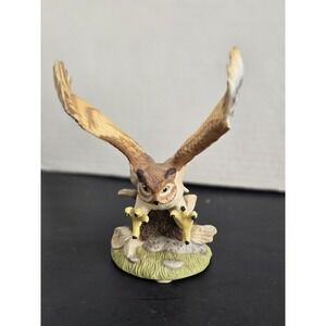 Vintage The Great Horned Owl Porcelain Sculpture Royal Heritage Collection